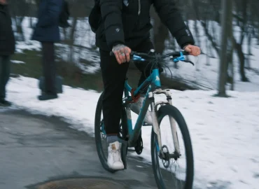 sätt dubbdäck på din cykel